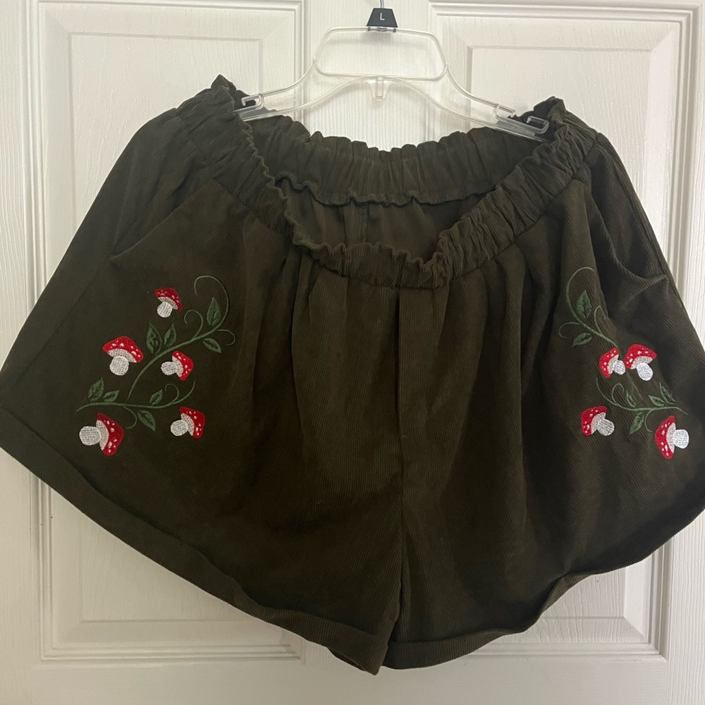 ROMWE Brown High Waist Shorts with Red Mushroom Embroidery
